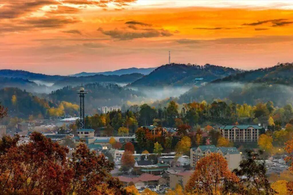 Breathtaking Views Of The Smokies, 3 Mins To Gatlinburg Villa Luaran gambar