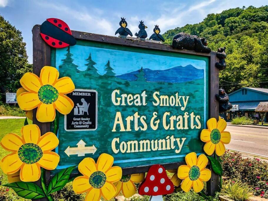 Breathtaking Views Of The Smokies, 3 Mins To Gatlinburg Villa Luaran gambar