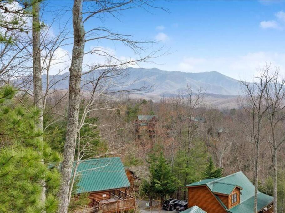 Breathtaking Views Of The Smokies, 3 Mins To Gatlinburg Villa Luaran gambar