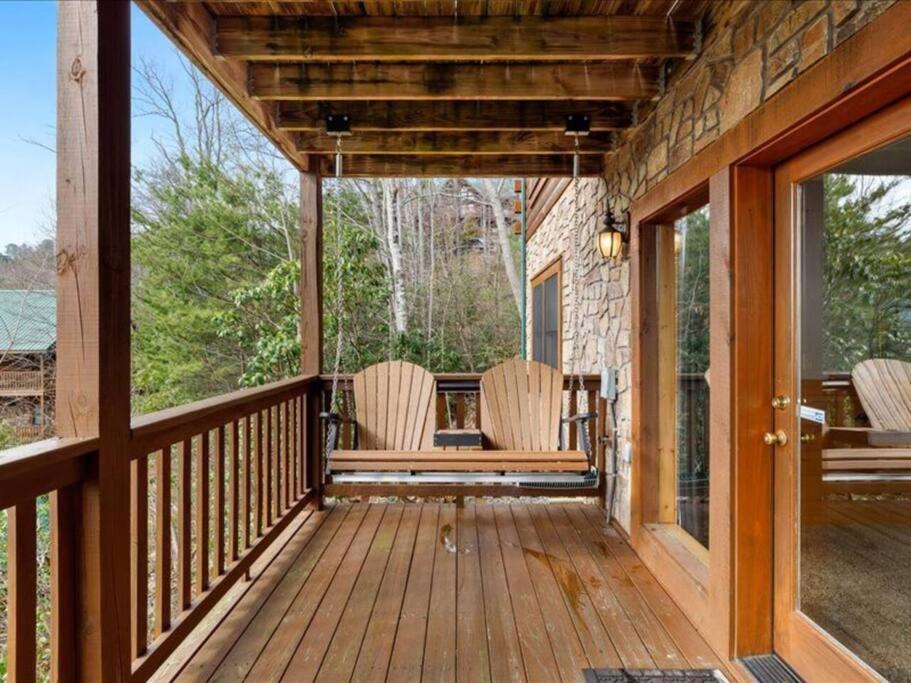 Breathtaking Views Of The Smokies, 3 Mins To Gatlinburg Villa Luaran gambar