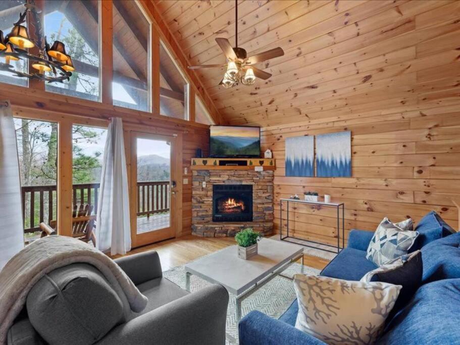Breathtaking Views Of The Smokies, 3 Mins To Gatlinburg Villa Luaran gambar